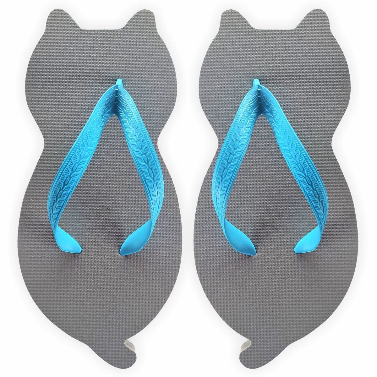 chinelo de gatinho cinza com formato de gato