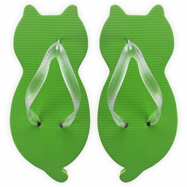 chinelo de gatinho verde com formato de gato