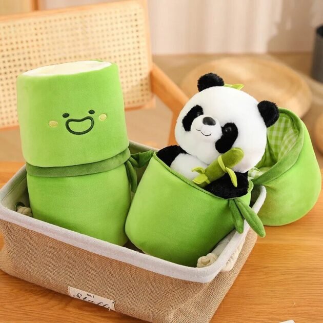 Urso Panda de Pelúcia com Bambu
